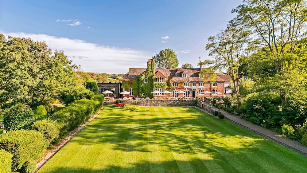 The Alfriston Hotel Екстериор снимка
