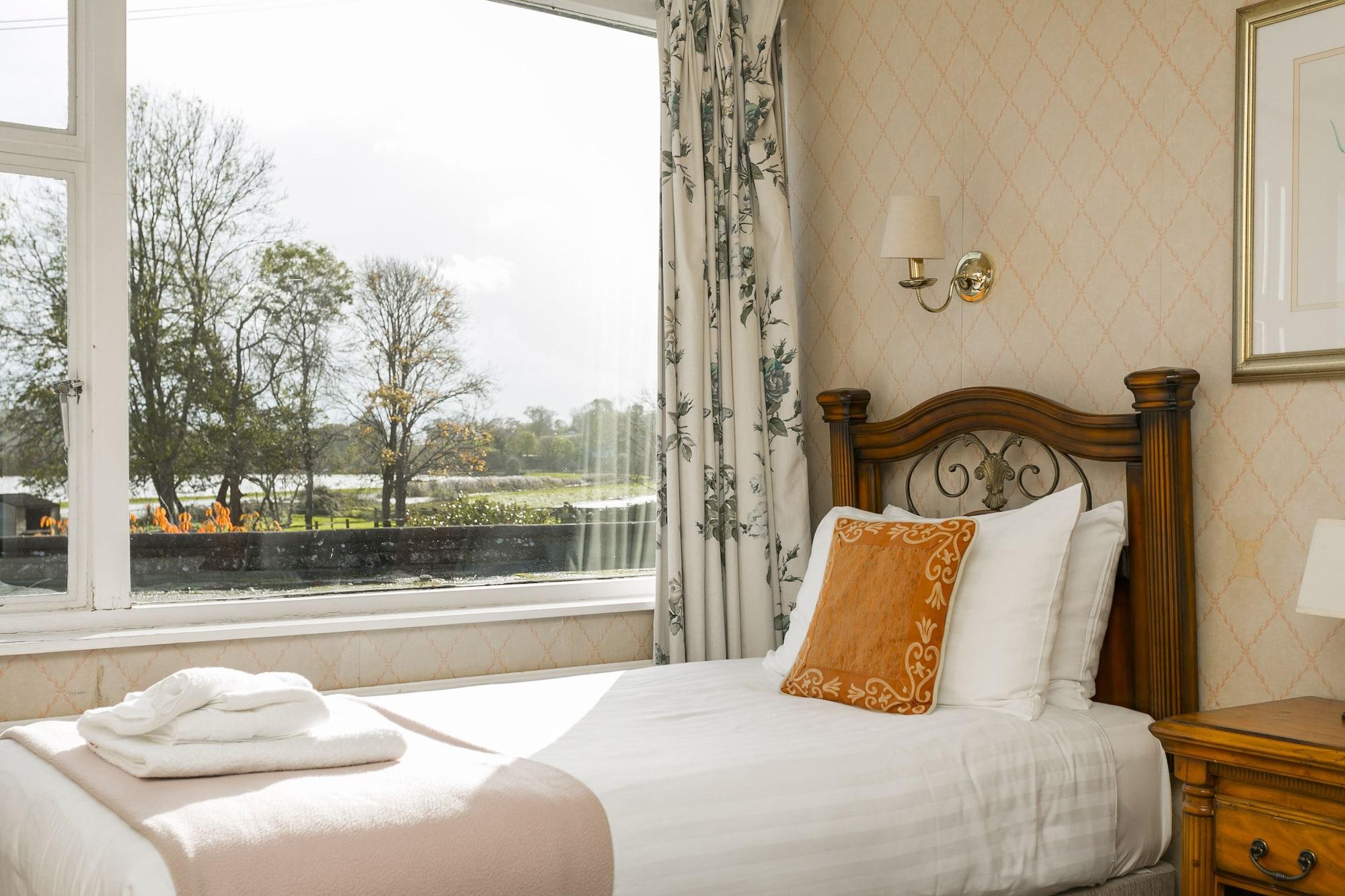 The Alfriston Hotel Екстериор снимка