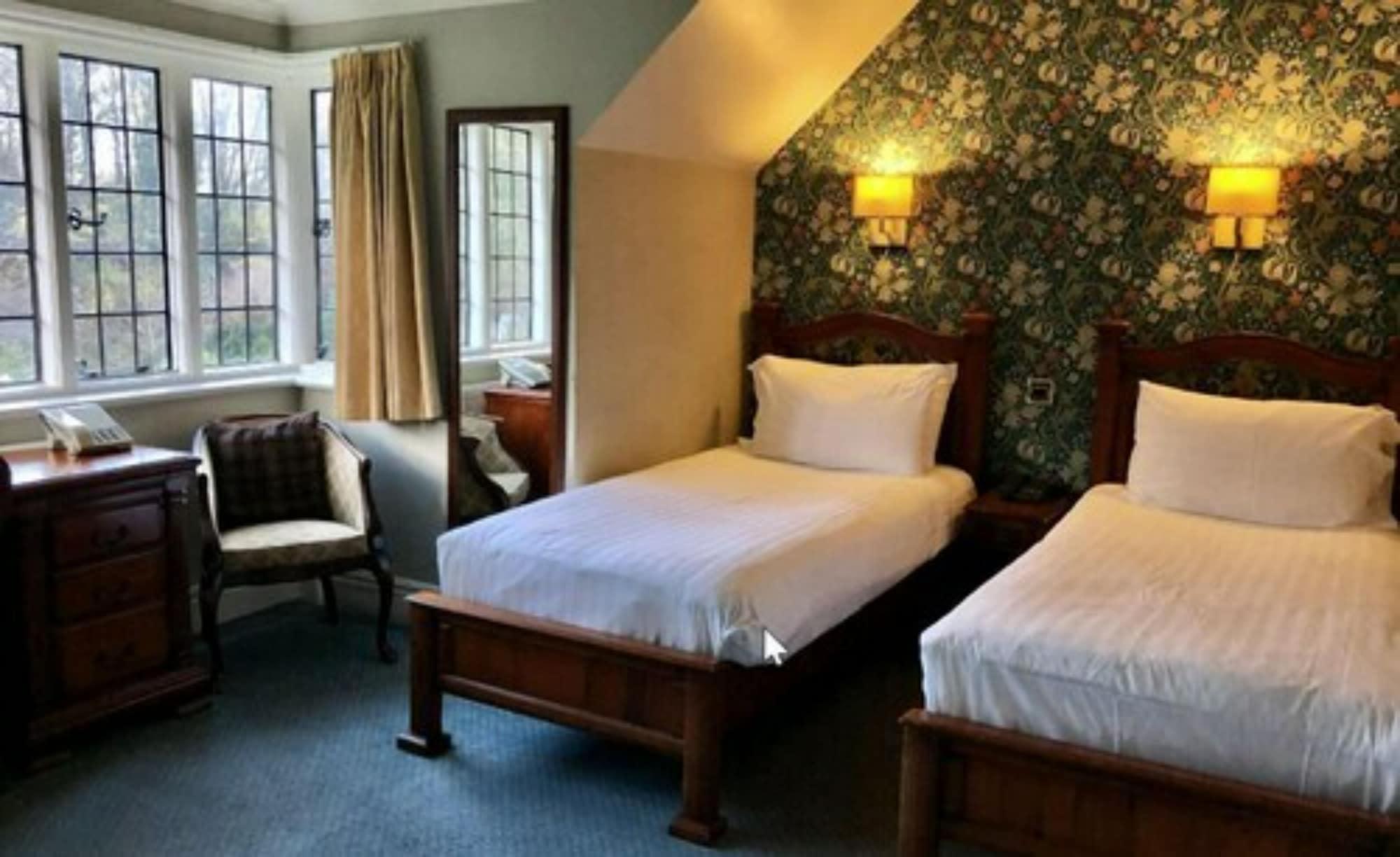 The Alfriston Hotel Екстериор снимка