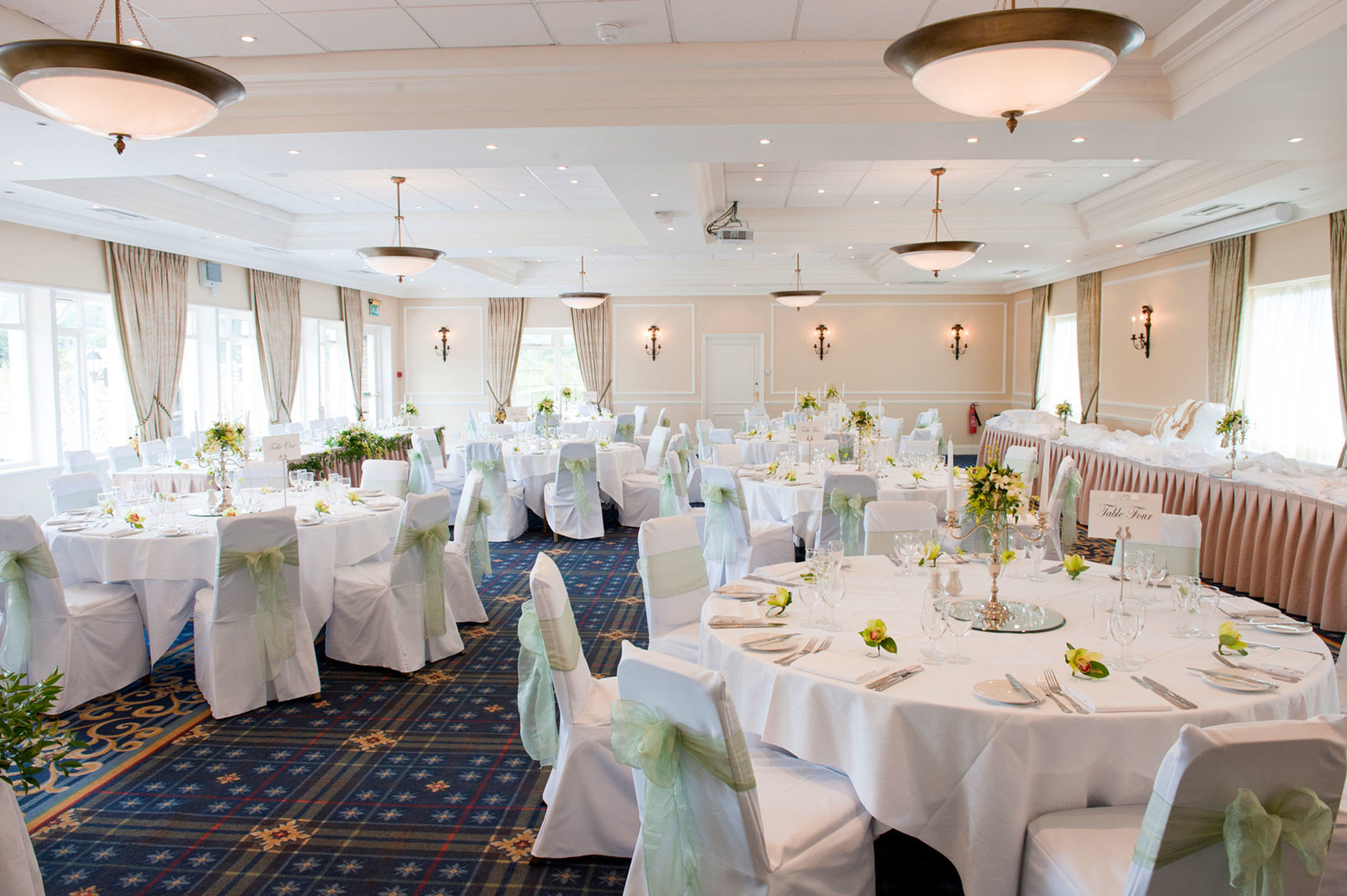 The Alfriston Hotel Екстериор снимка